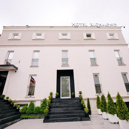 Richmond Hotel Korce Bagian luar foto