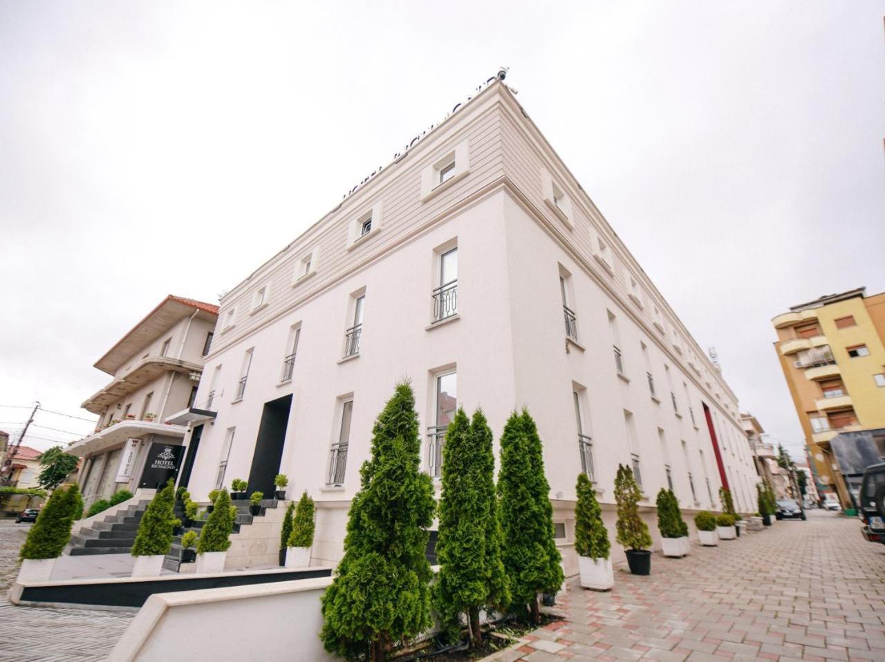 Richmond Hotel Korce Bagian luar foto