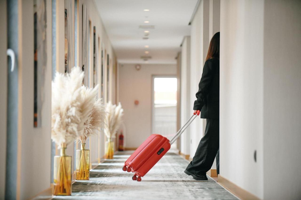 Richmond Hotel Korce Bagian luar foto