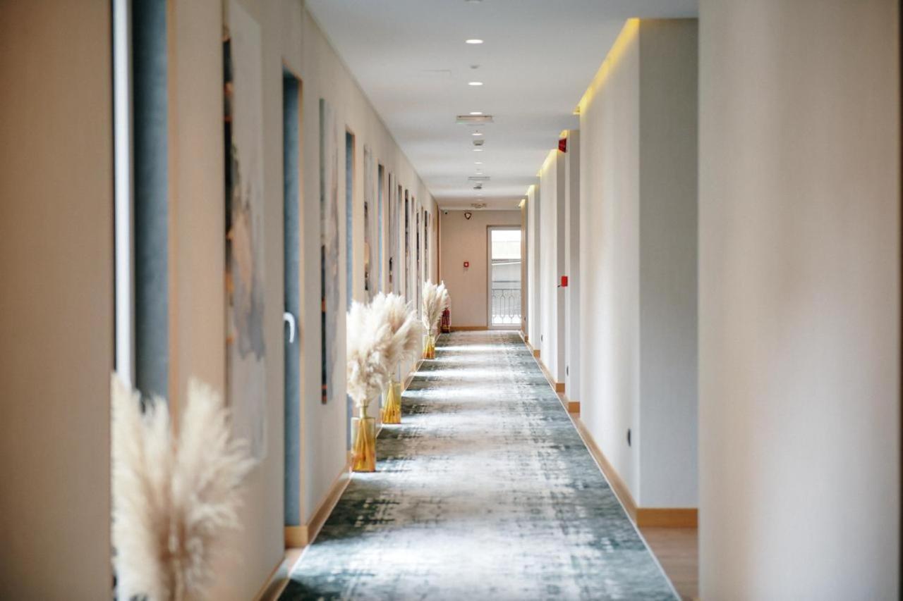 Richmond Hotel Korce Bagian luar foto