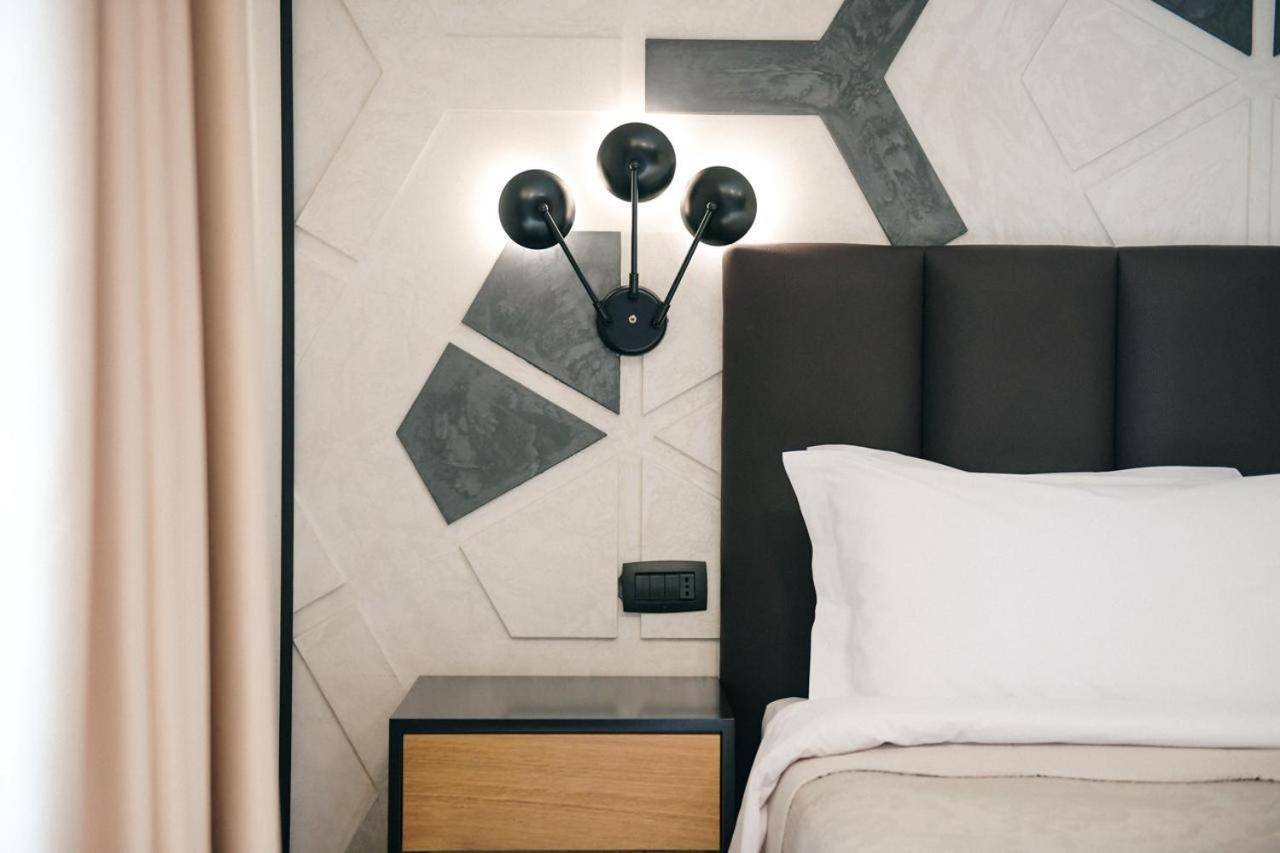 Richmond Hotel Korce Bagian luar foto