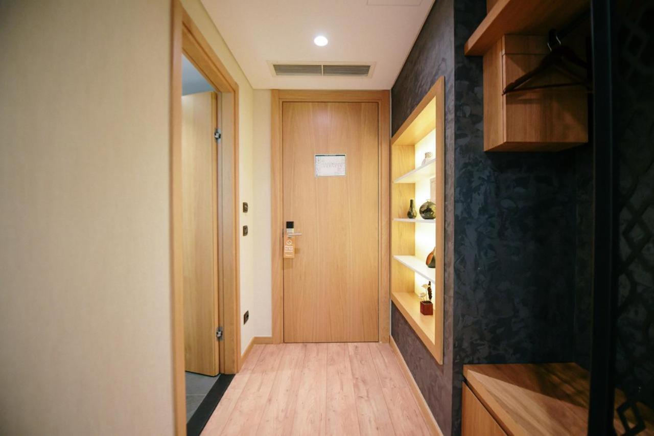 Richmond Hotel Korce Bagian luar foto