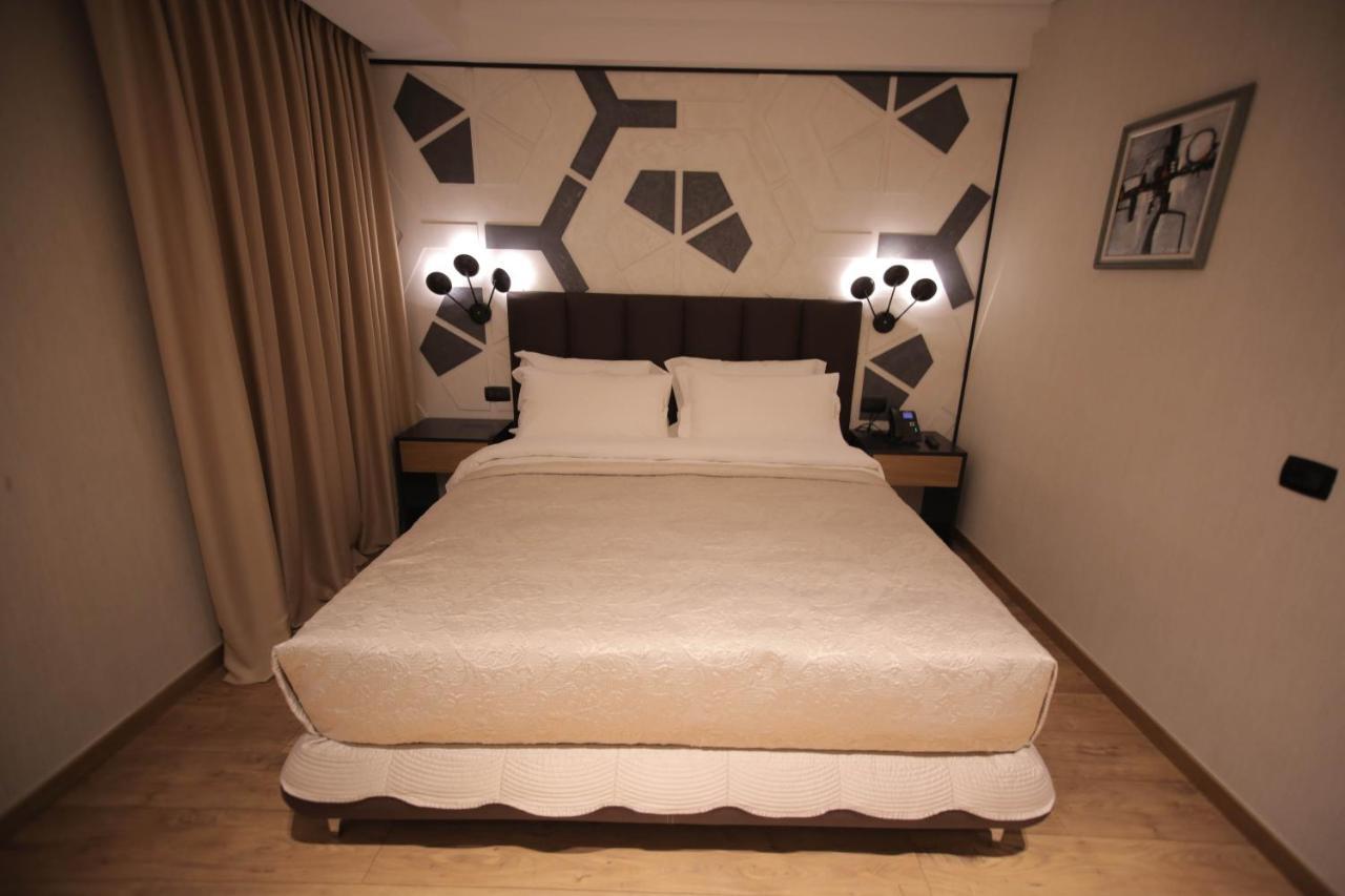 Richmond Hotel Korce Bagian luar foto
