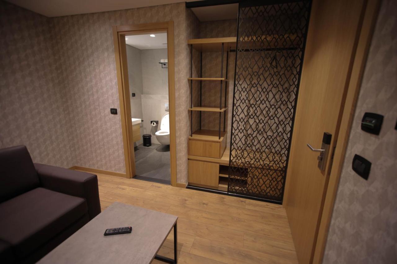 Richmond Hotel Korce Bagian luar foto
